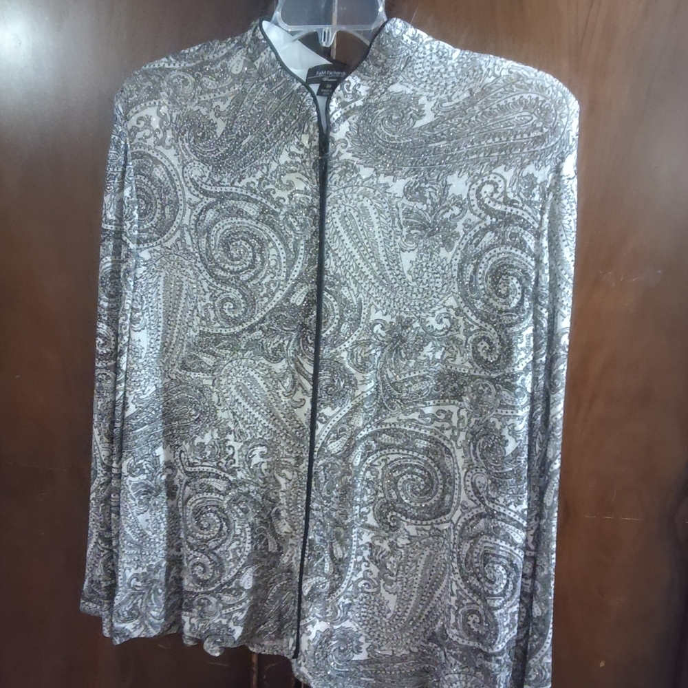 R & M Richards Elegant Black and Gray Paisley Cape